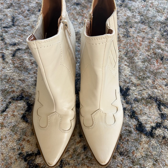 Indigo Rd. Cream Western Ankle Boots – Size 7 - Picture 6 of 7
